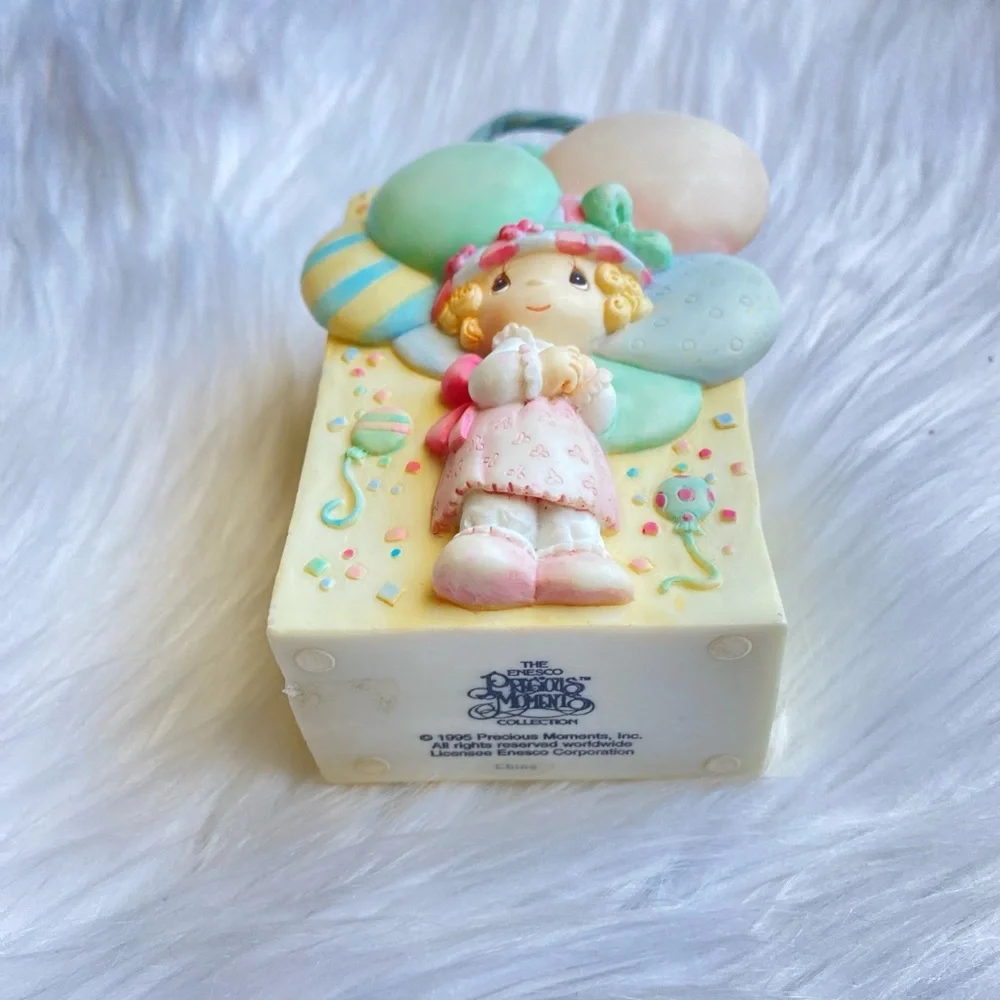 Vintage 1995 Precious Moments Birthday Figurine “Basket” - Picture 6 of 11